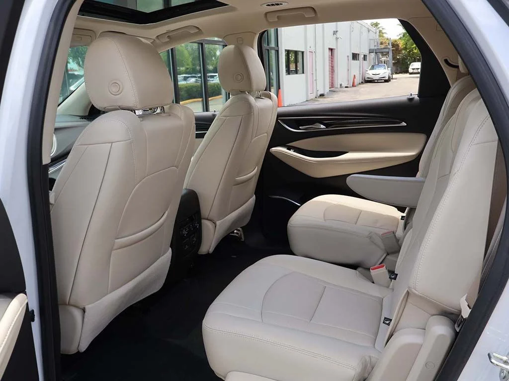 Used 2023 White Buick Premium Group image 41