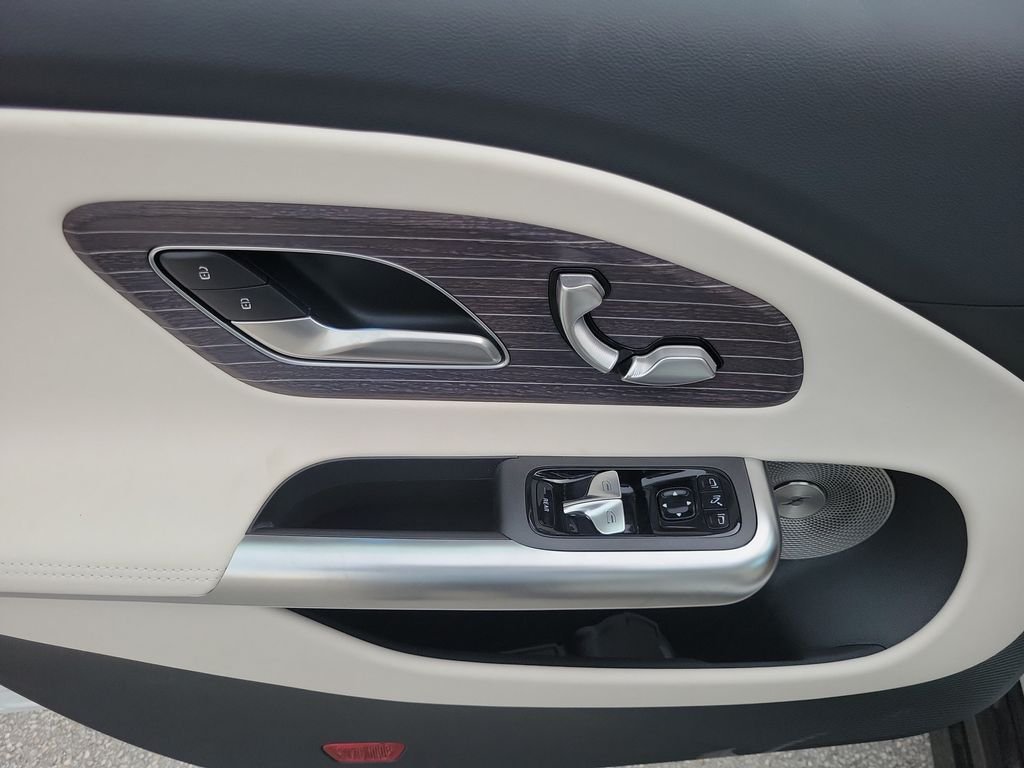 New 2027 Polar White Mercedes-Benz CLA 220 image 16