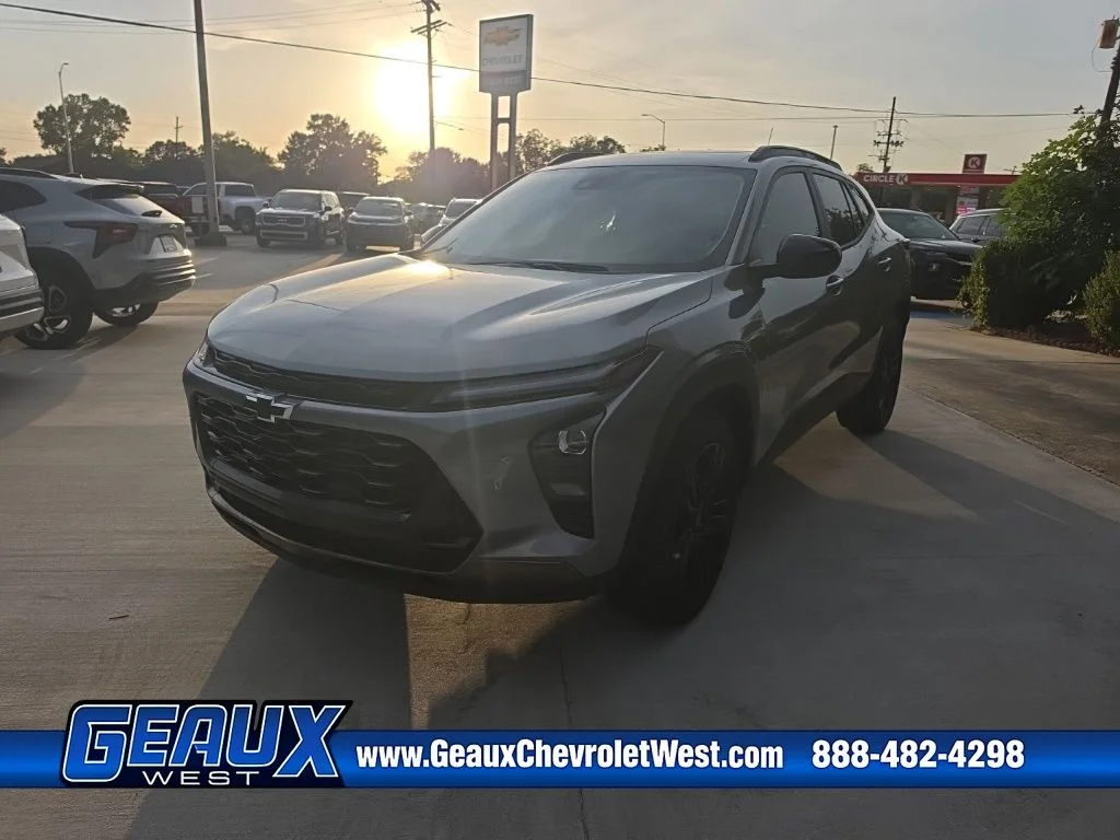 Used 2025 Gray Chevrolet ACTIV image 3