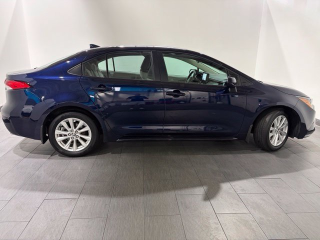 Used 2024  Toyota LE image 6