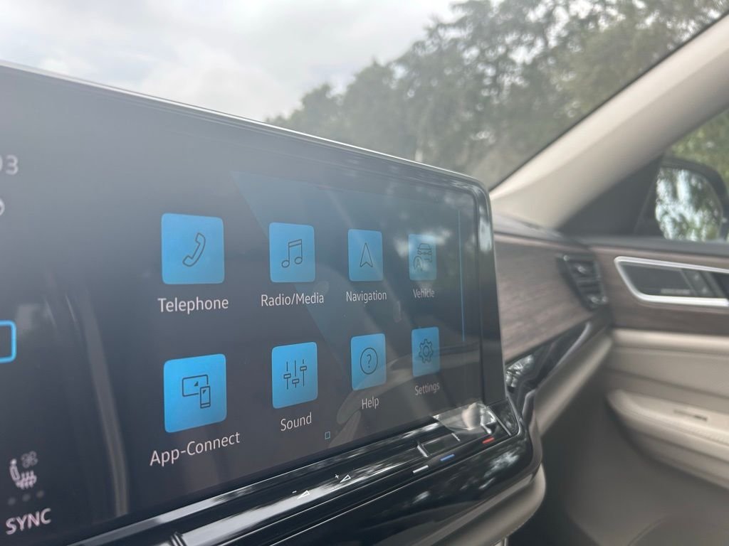 2026 Volkswagen Atlas SEL Premium R-Line - Photo 11