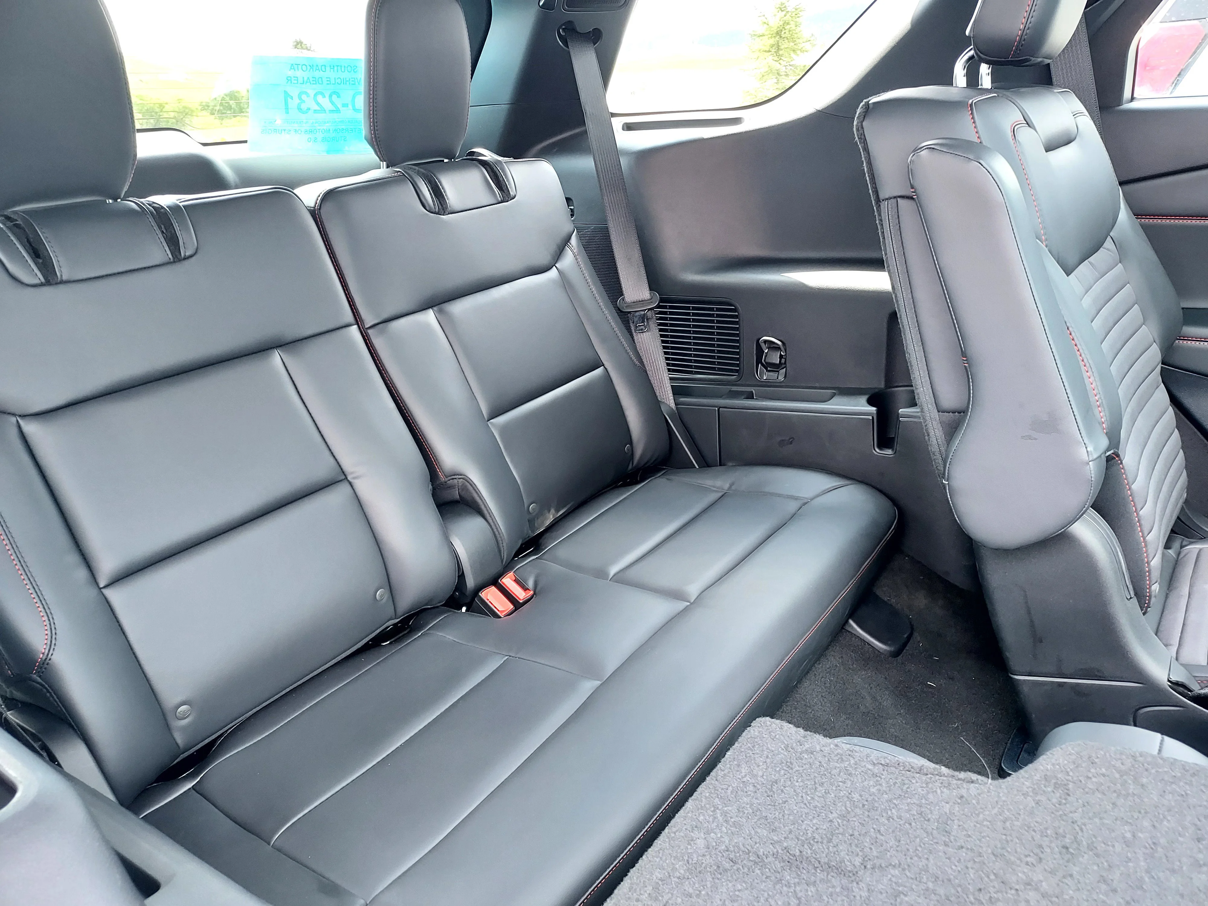 New 2026 Star White Metallic Tri-Coat Ford ST-Line image 22