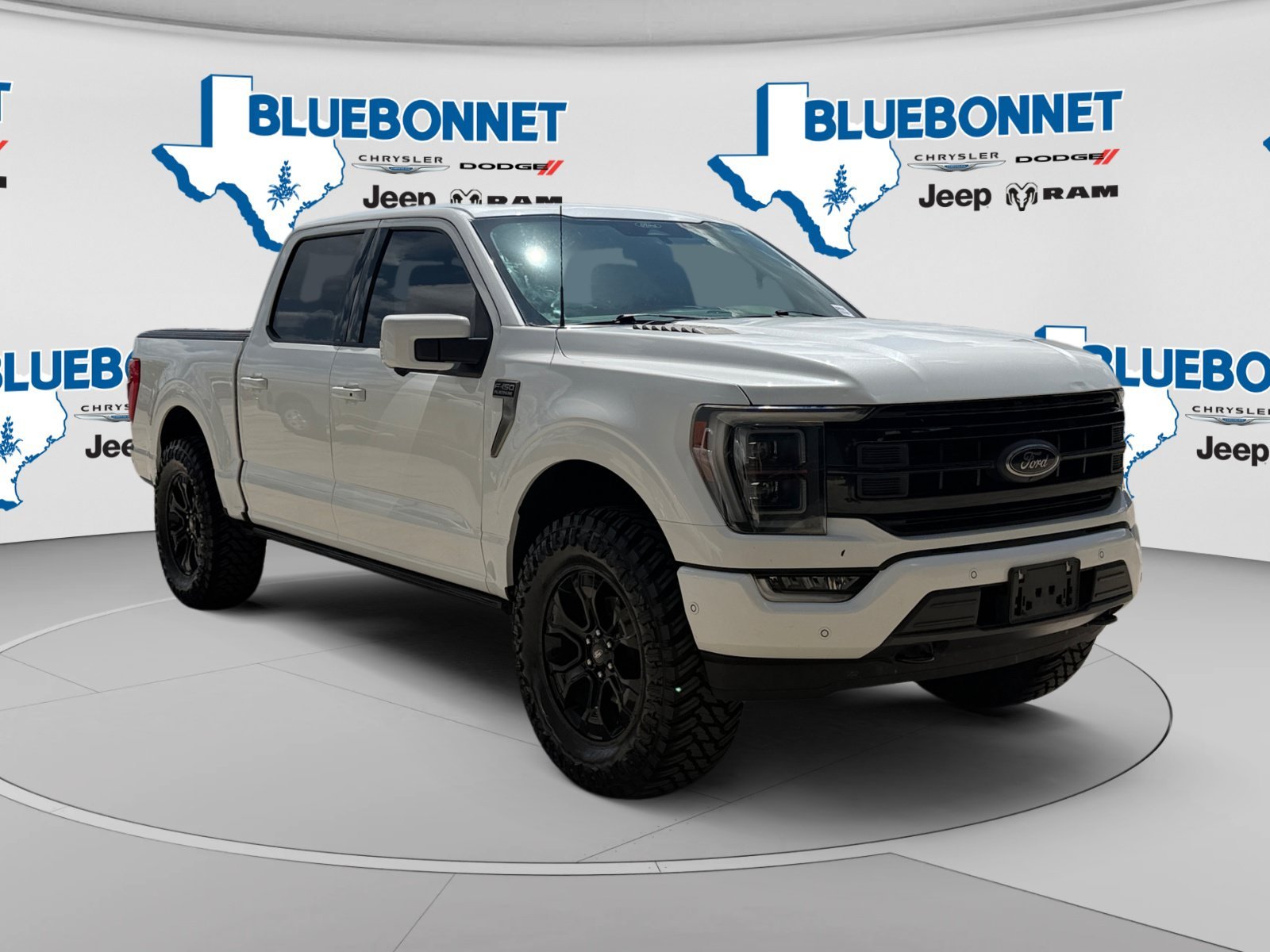 Used 2022 White Metallic Ford Platinum image 3