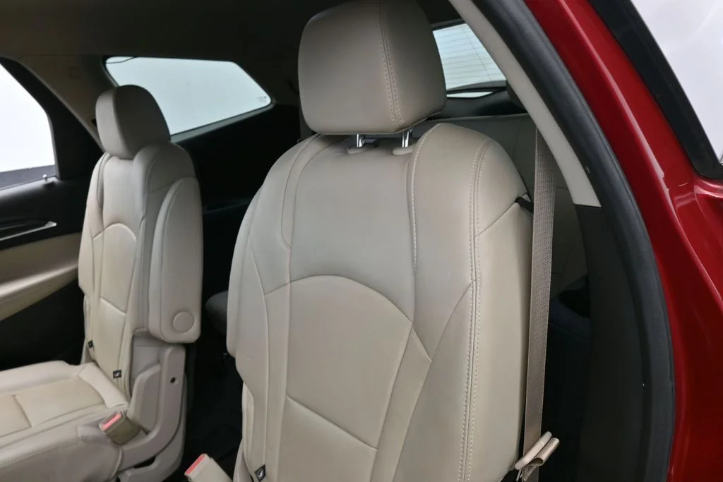 Used 2020 Red Quartz Tintcoat Buick Essence image 29