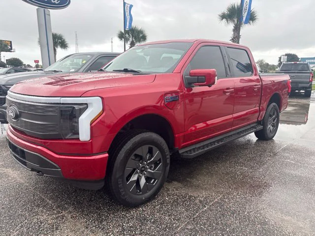 Used 2024 Red Ford Lariat image 6