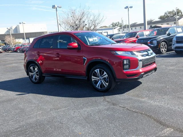 New 2027 Red Mitsubishi SE image 4