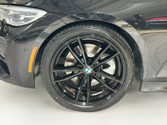 Used 2021 Black BMW 330i image 31
