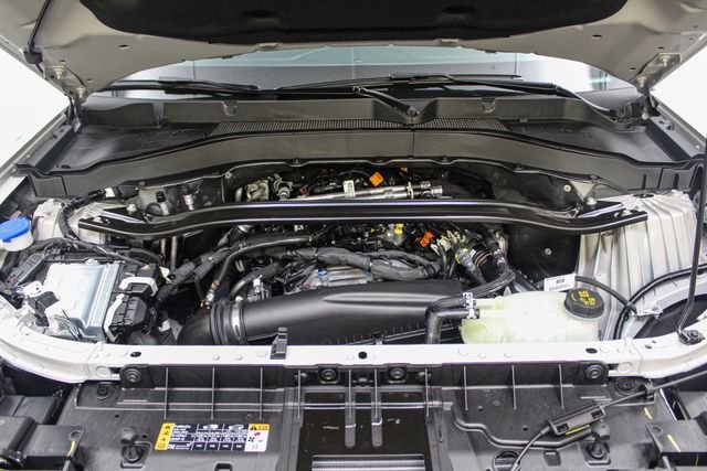 New 2027 Avalanche Gray Ford ST-Line image 9