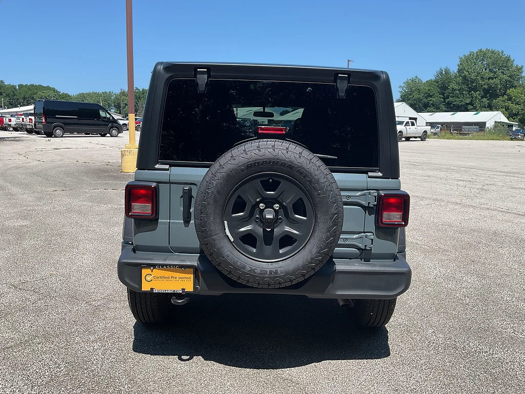 Used 2026 Anvil Clear Coat Jeep Sport image 6