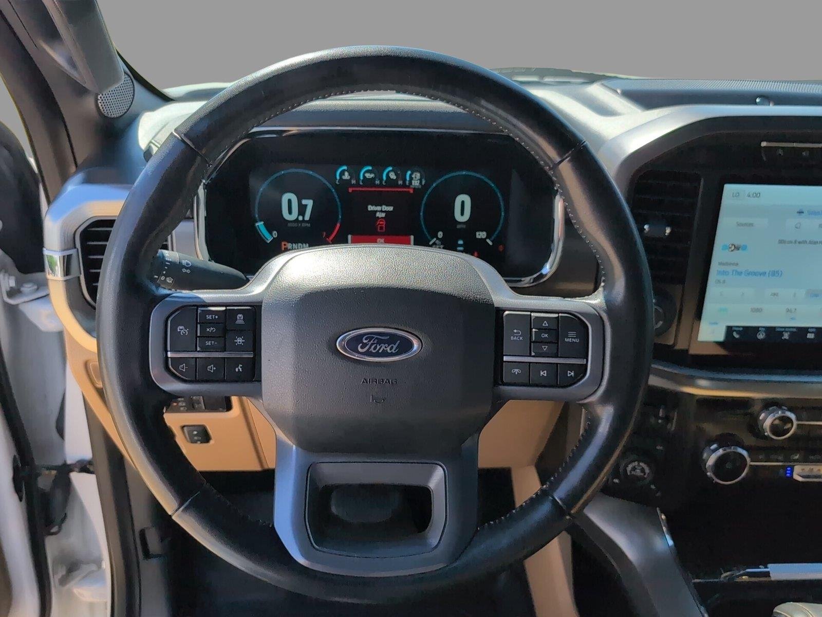 Used 2023 Oxford White Ford LARIAT image 35