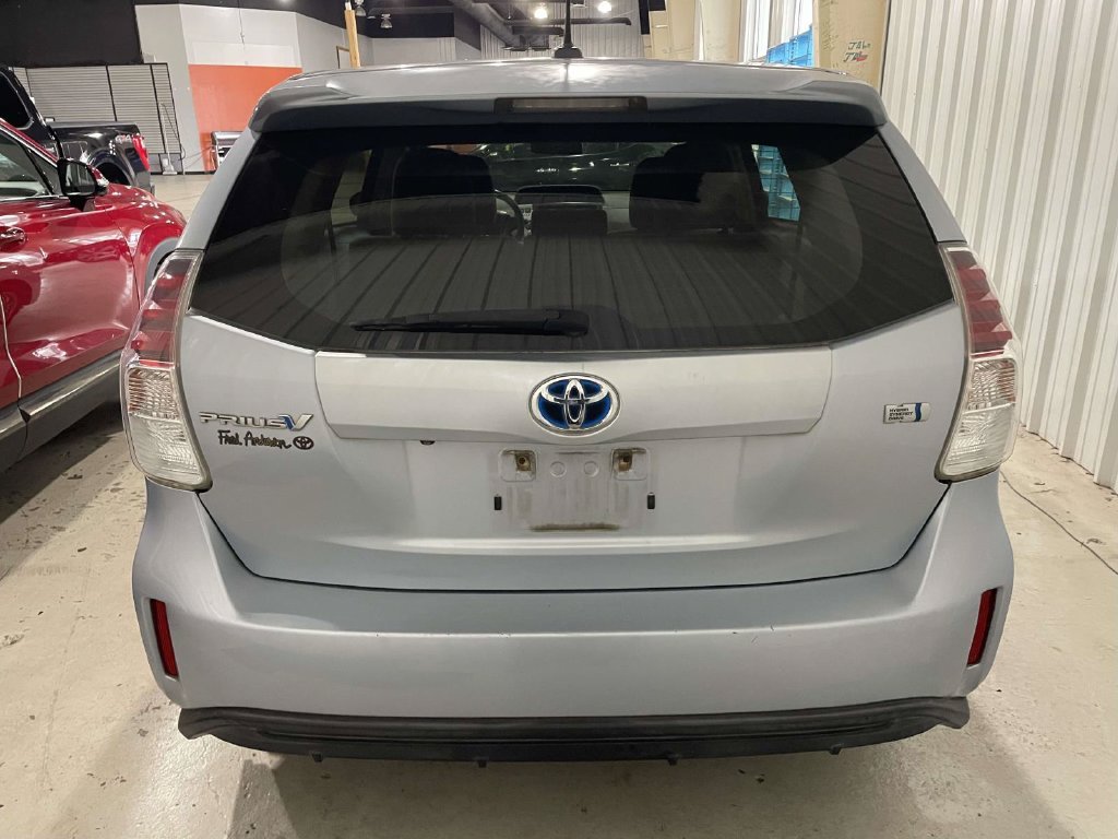 Used 2015 Blue Toyota Three image 5