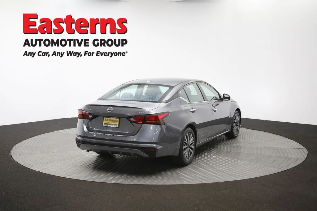 Used 2023 Gray Nissan 2.5 SV image 39