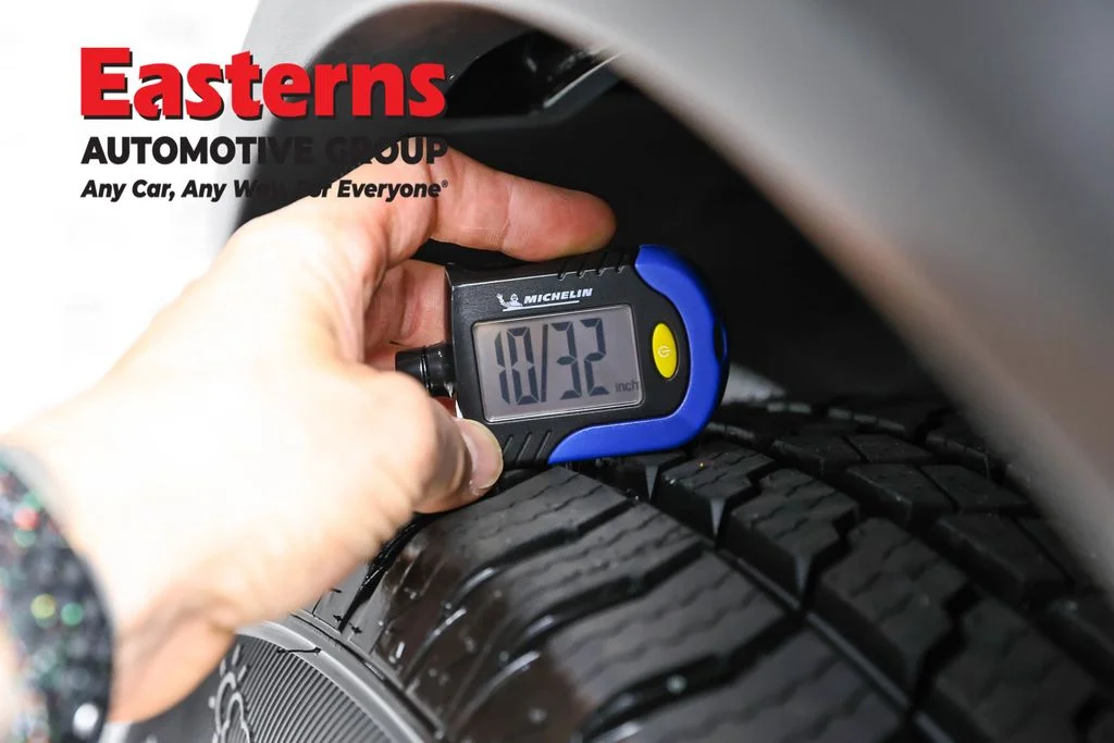 Used 2023 Gray Nissan SV image 27