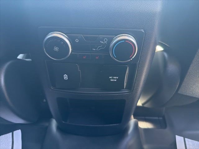 Used 2020 Black Metallic Ford Limited image 30