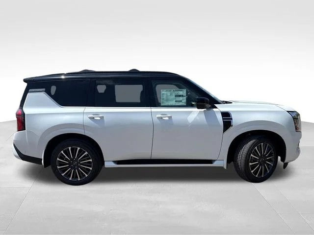 New 2026 Everest White TriCoat / Super Black Two-tone Nissan Platinum Reserve image 8