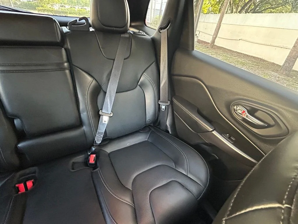 Used 2019 Black Jeep Limited image 15