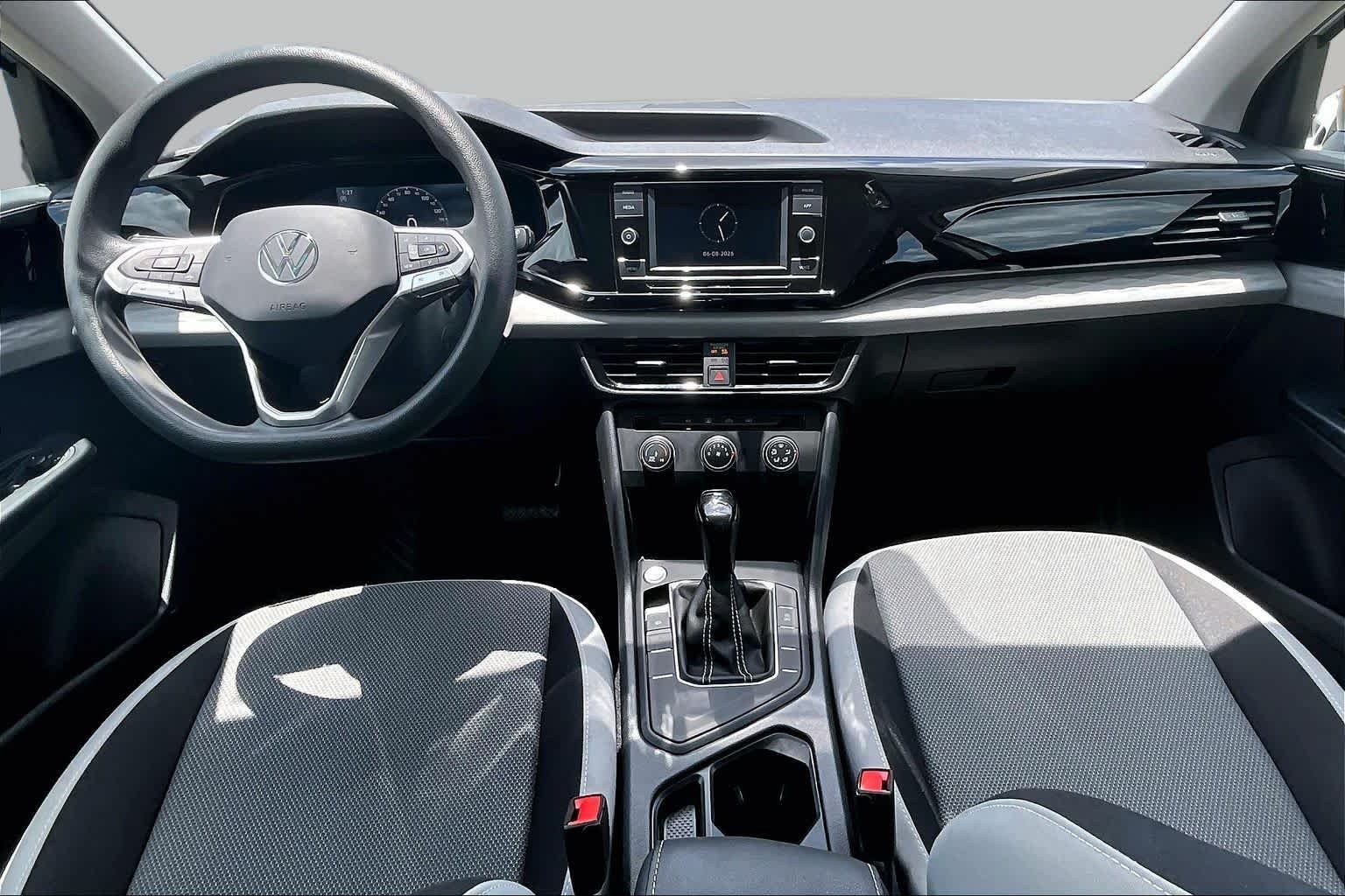 Used 2022 Pure White Volkswagen S image 14