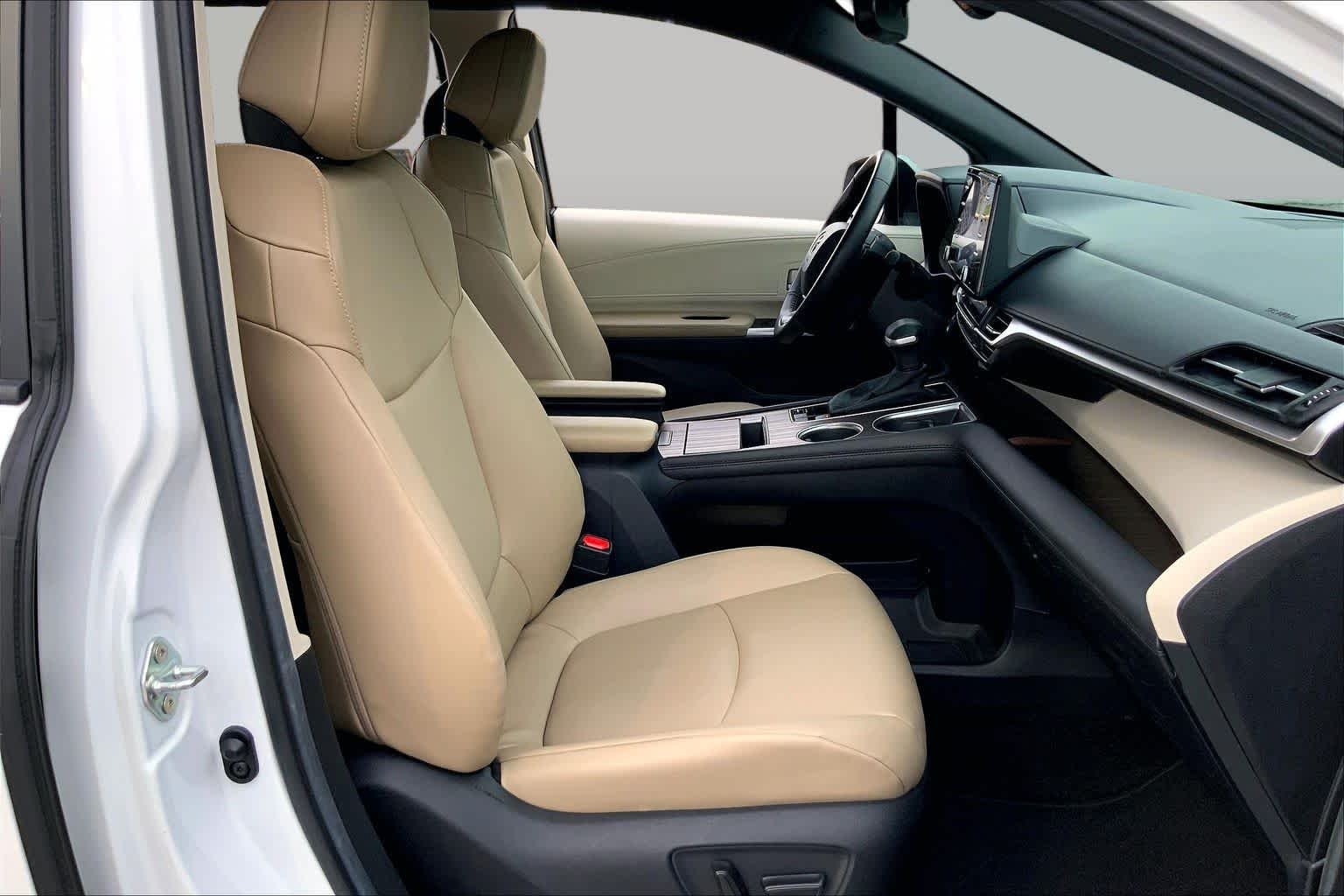 Used 2024 Wind Chill Pearl Toyota XLE image 9