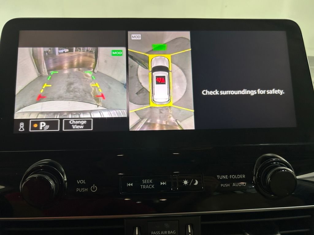 Used 2023 Gray INFINITI Premium Select image 26