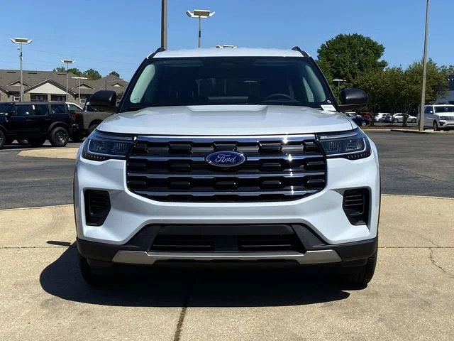New 2026 Space White Metallic Ford Active image 6