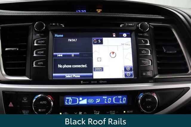 Used 2018 Gray Toyota SE image 21