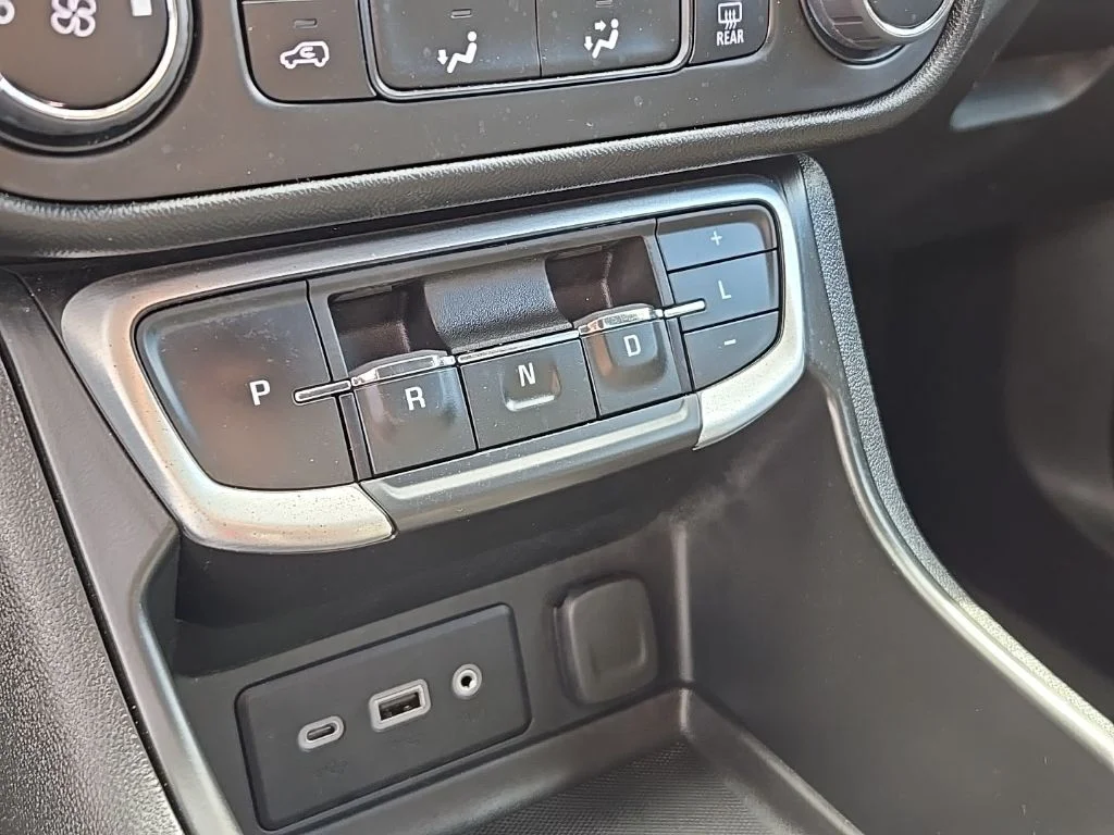 2023 GMC Terrain SLE - Photo 23