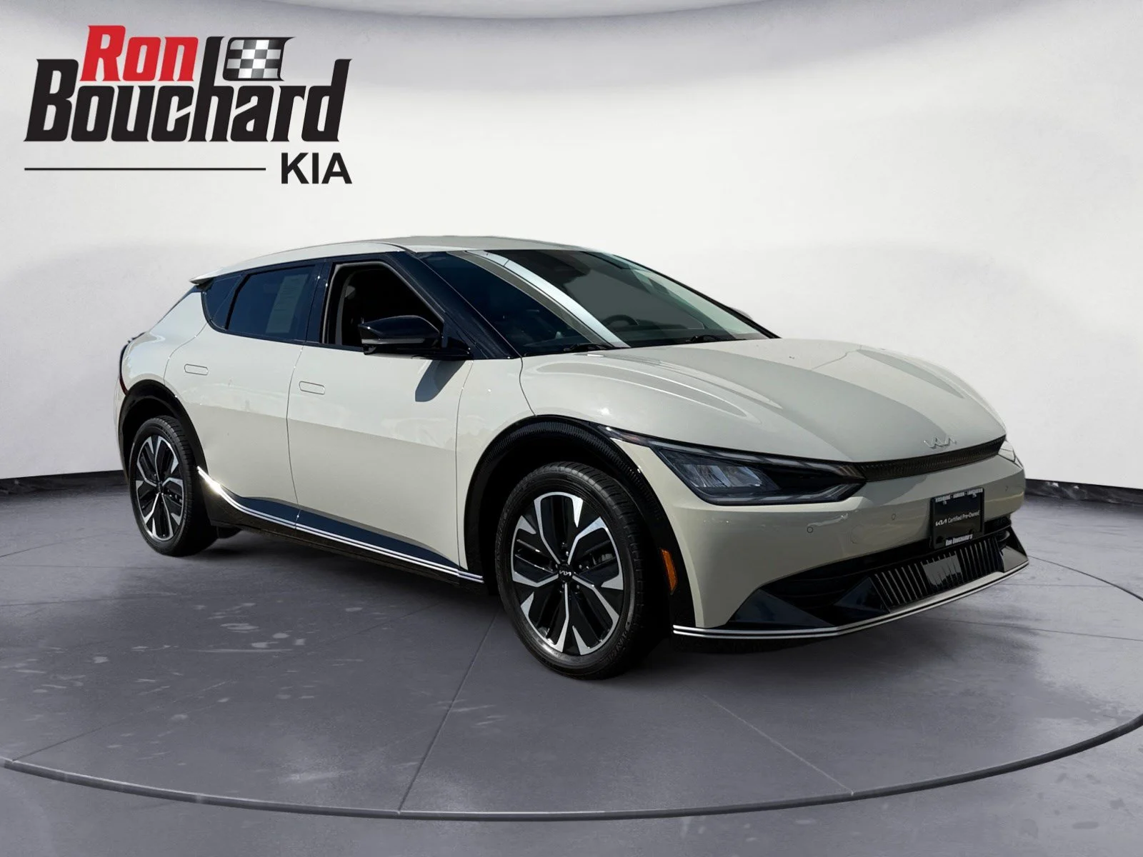 Used 2023 Glacier Kia Wind image 1