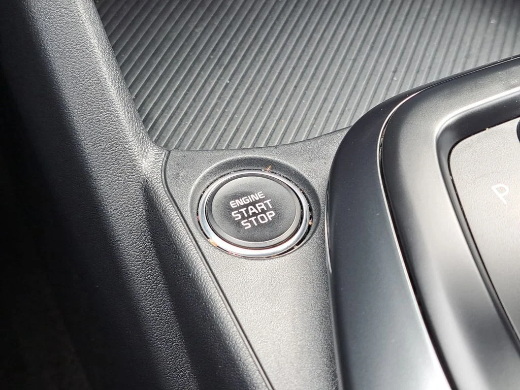 Used 2025 Blue Kia LXS image 34