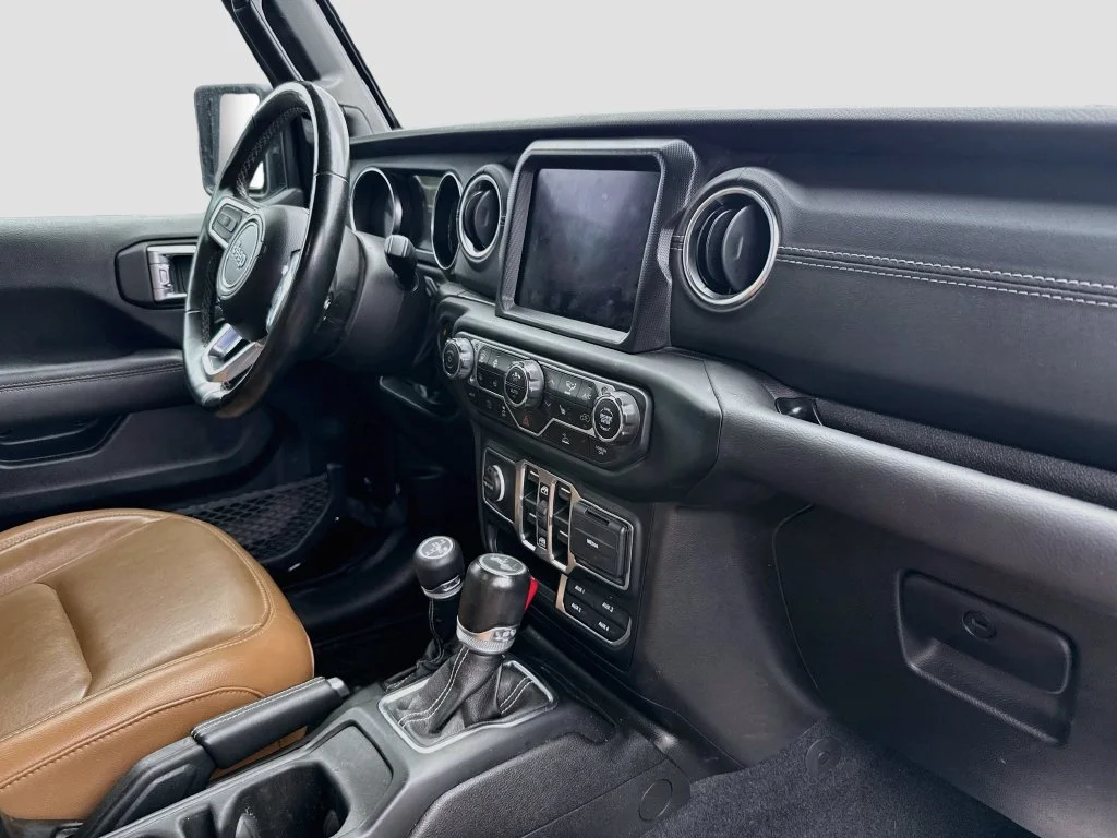 Used 2023 Black Jeep Sahara 4xe image 33