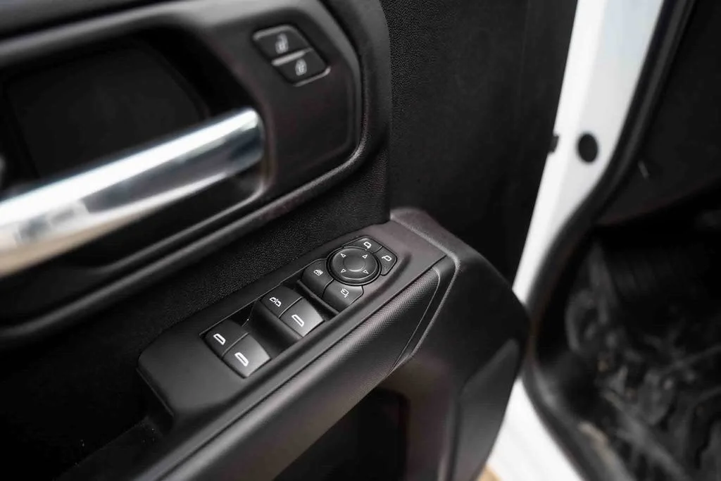 2025 GMC Sierra 2500HD Pro - Photo 14