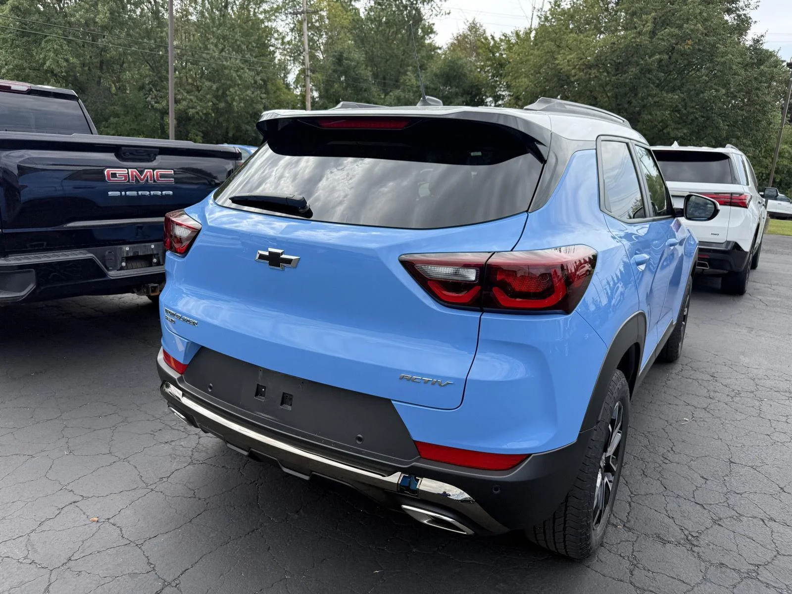 Used 2024 Fountain Blue Chevrolet ACTIV image 7