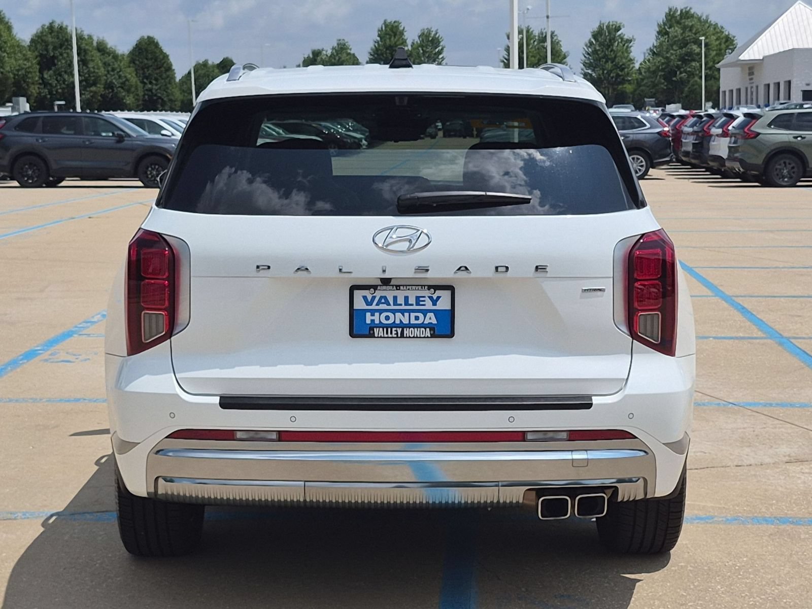 Used 2023 Hyper White Hyundai Calligraphy image 7