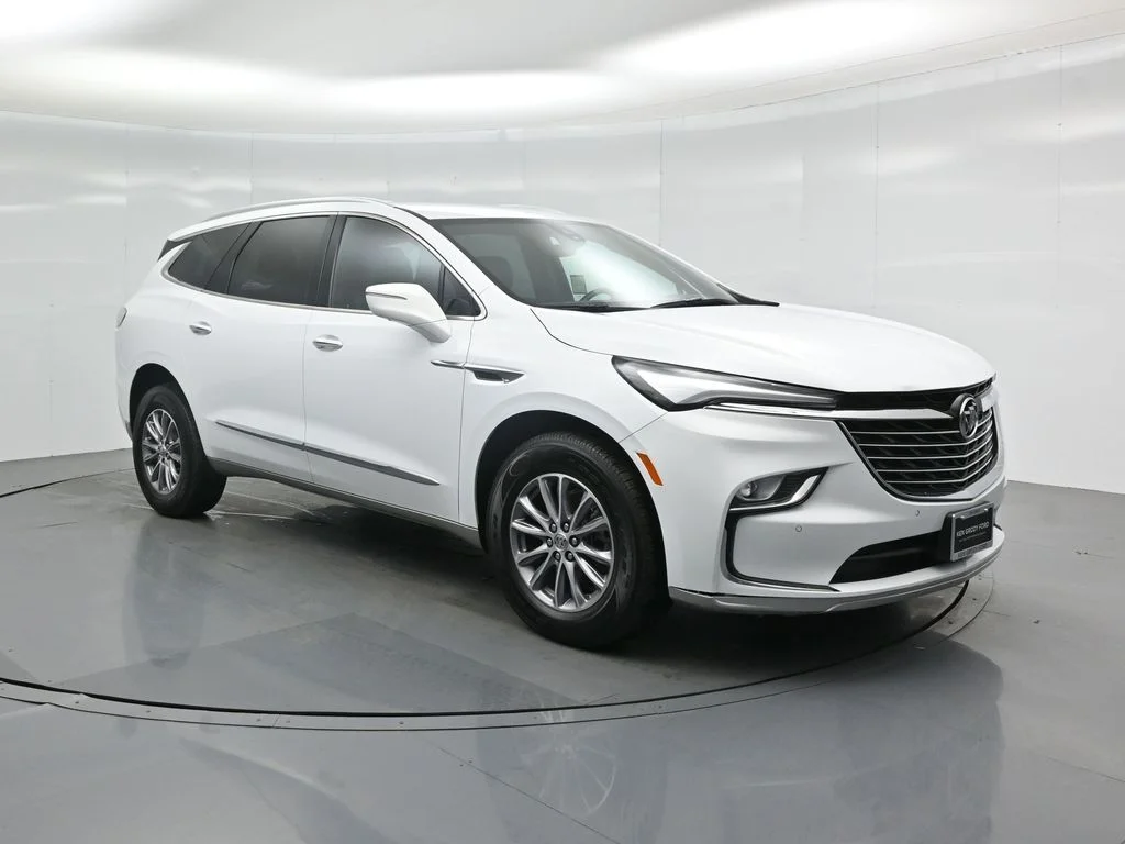 Used 2024 White Buick Premium Group image 60