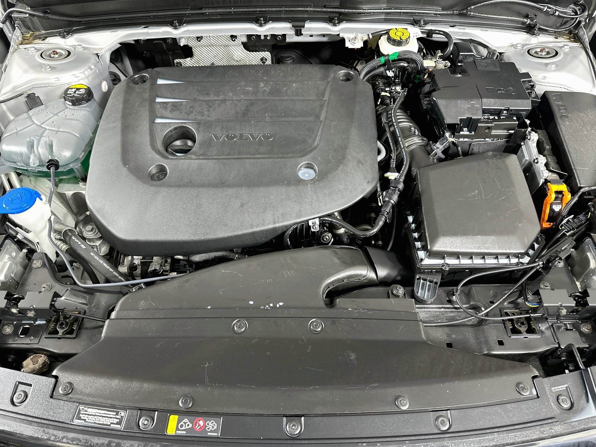2025 Volvo XC40 Plus - Photo 29