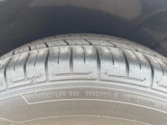 Used 2018 White Hyundai 2.4 Base image 9