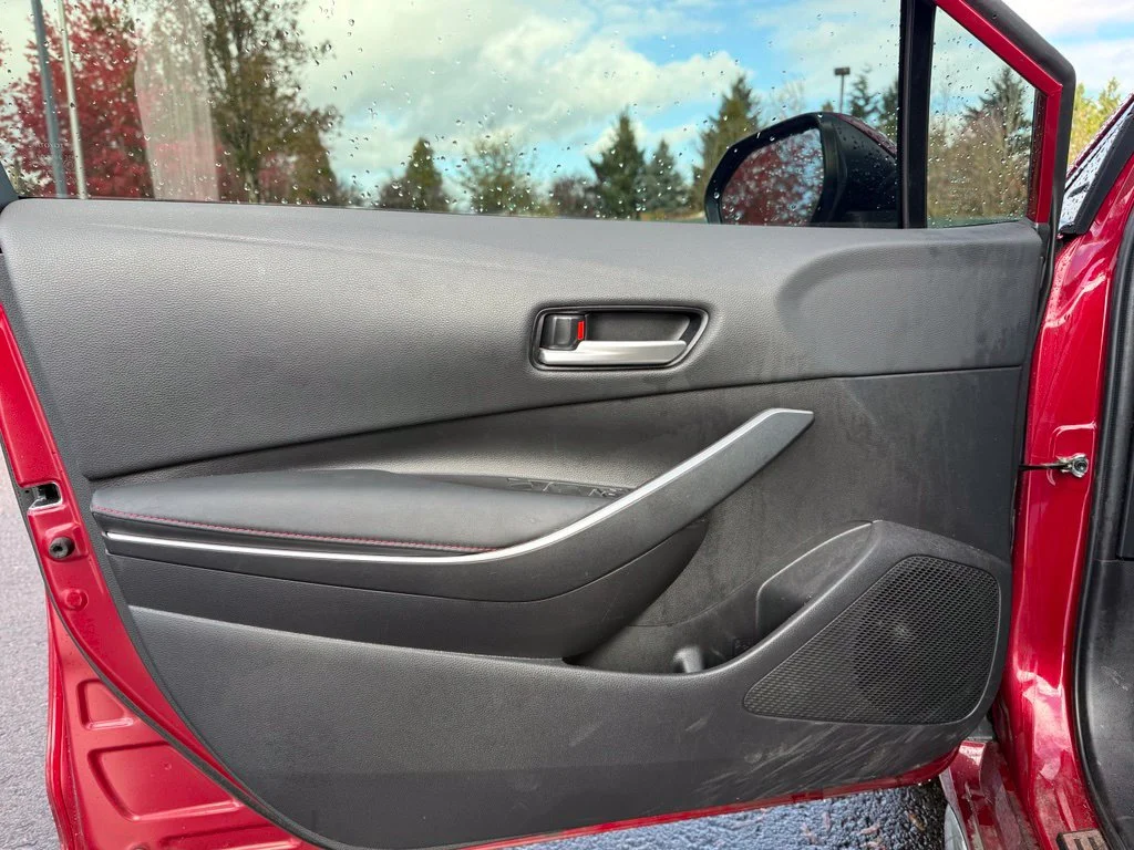 Used 2025 Ruby Flare Pearl Toyota SE image 18