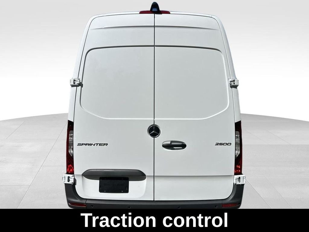 Used 2024 White Mercedes-Benz Cargo 170 WB image 4