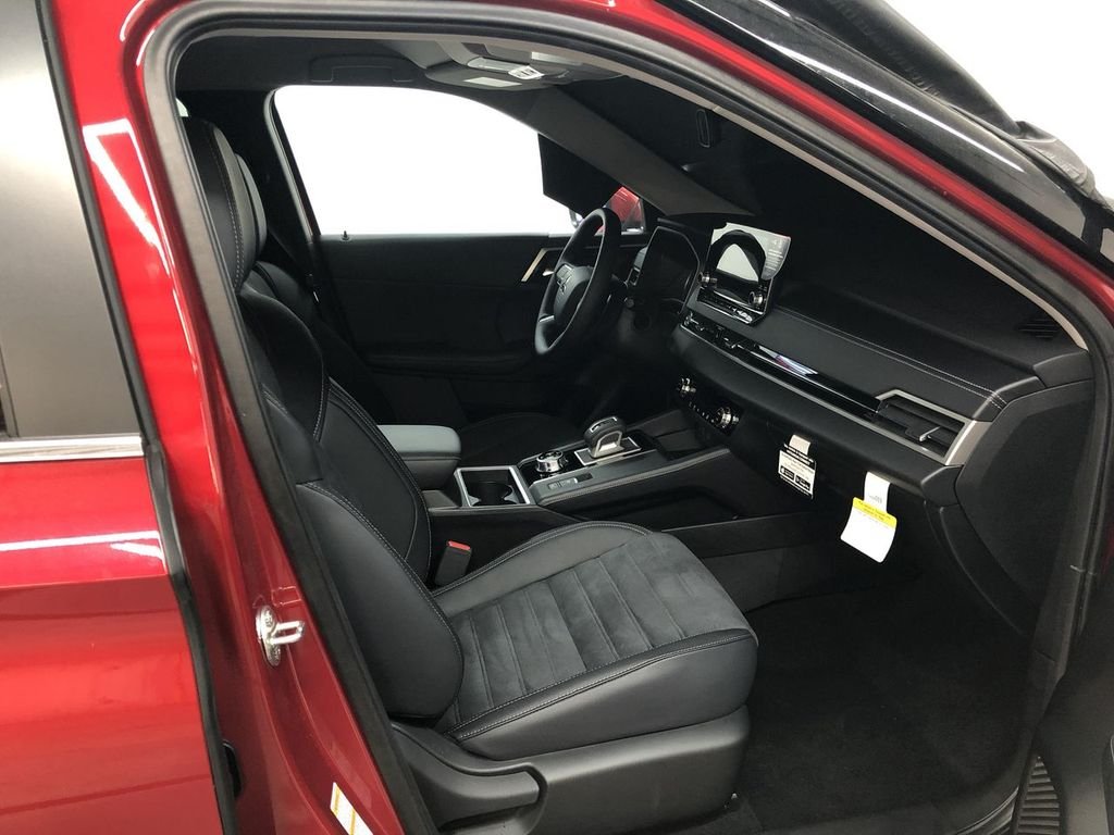Used 2022 Red Diamond Mitsubishi SE image 10