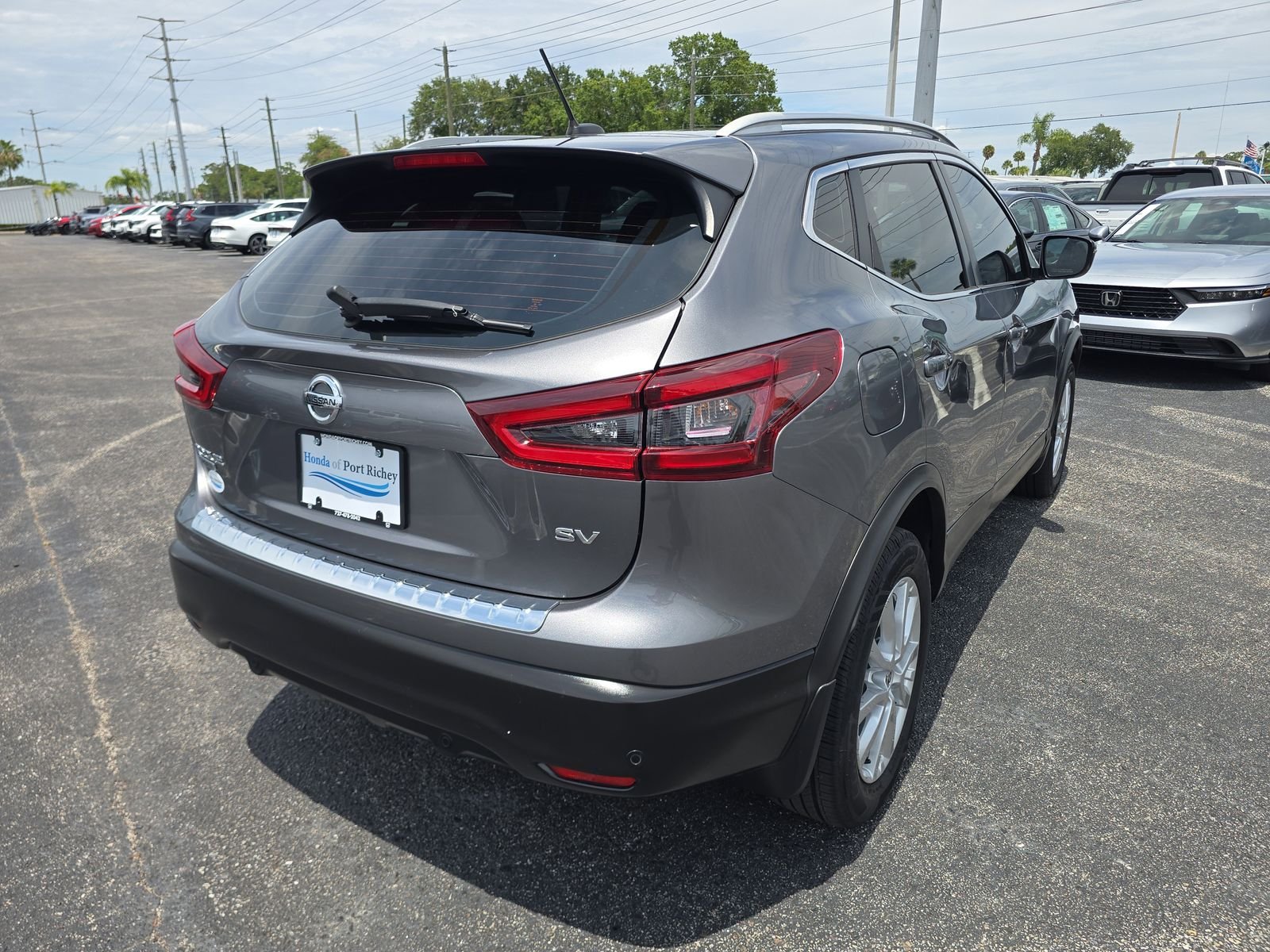 Used 2021 Gray Nissan SV image 4