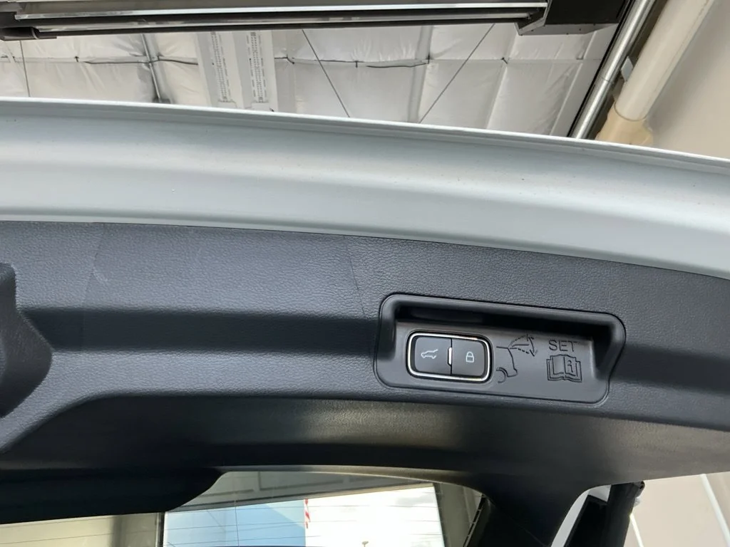 New 2026 White Metallic Ford Tremor image 20