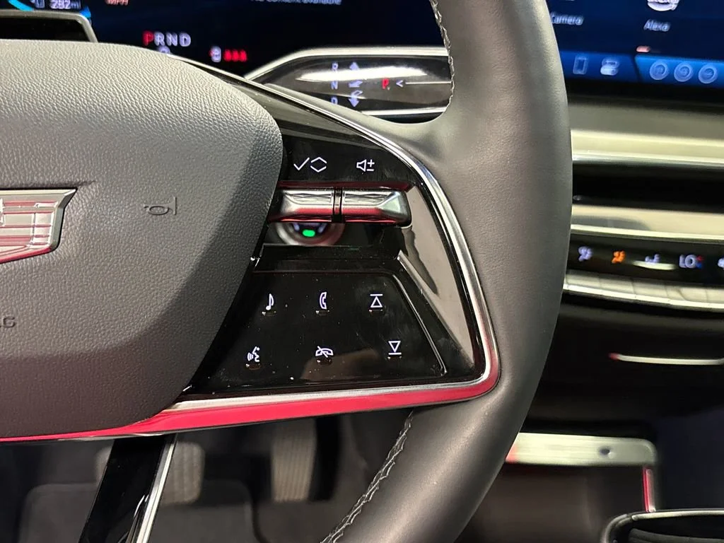 2025 Cadillac LYRIQ Luxury 2 - Photo 39