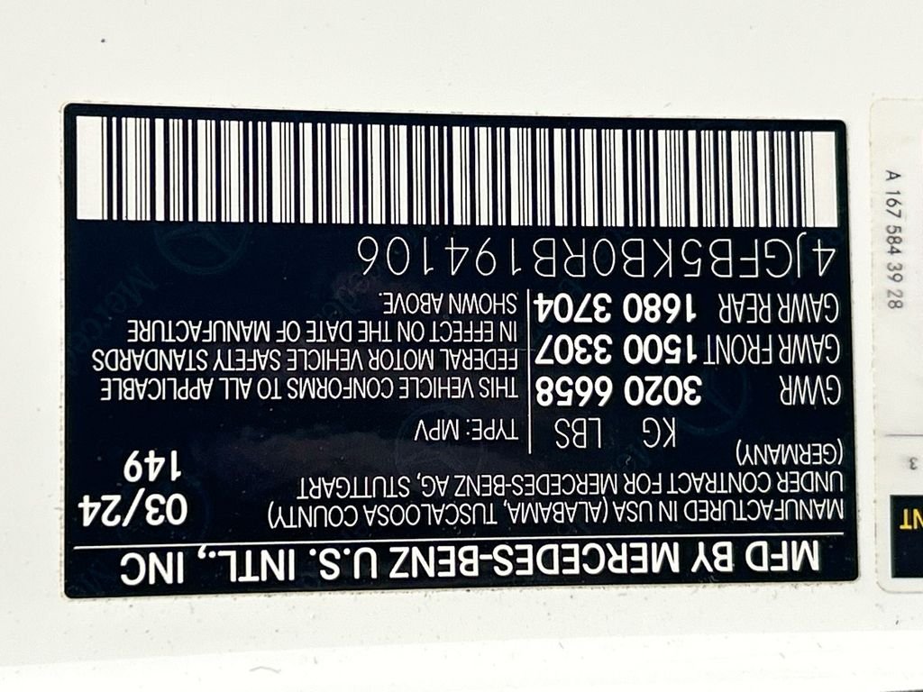 Certified Used 2024 Polar White Mercedes-Benz GLE 450 image 34