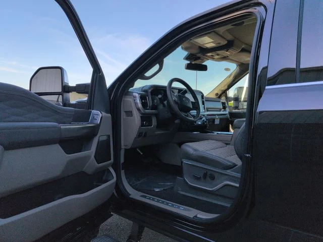 New 2026 Agate Black Metallic Ford Platinum image 9