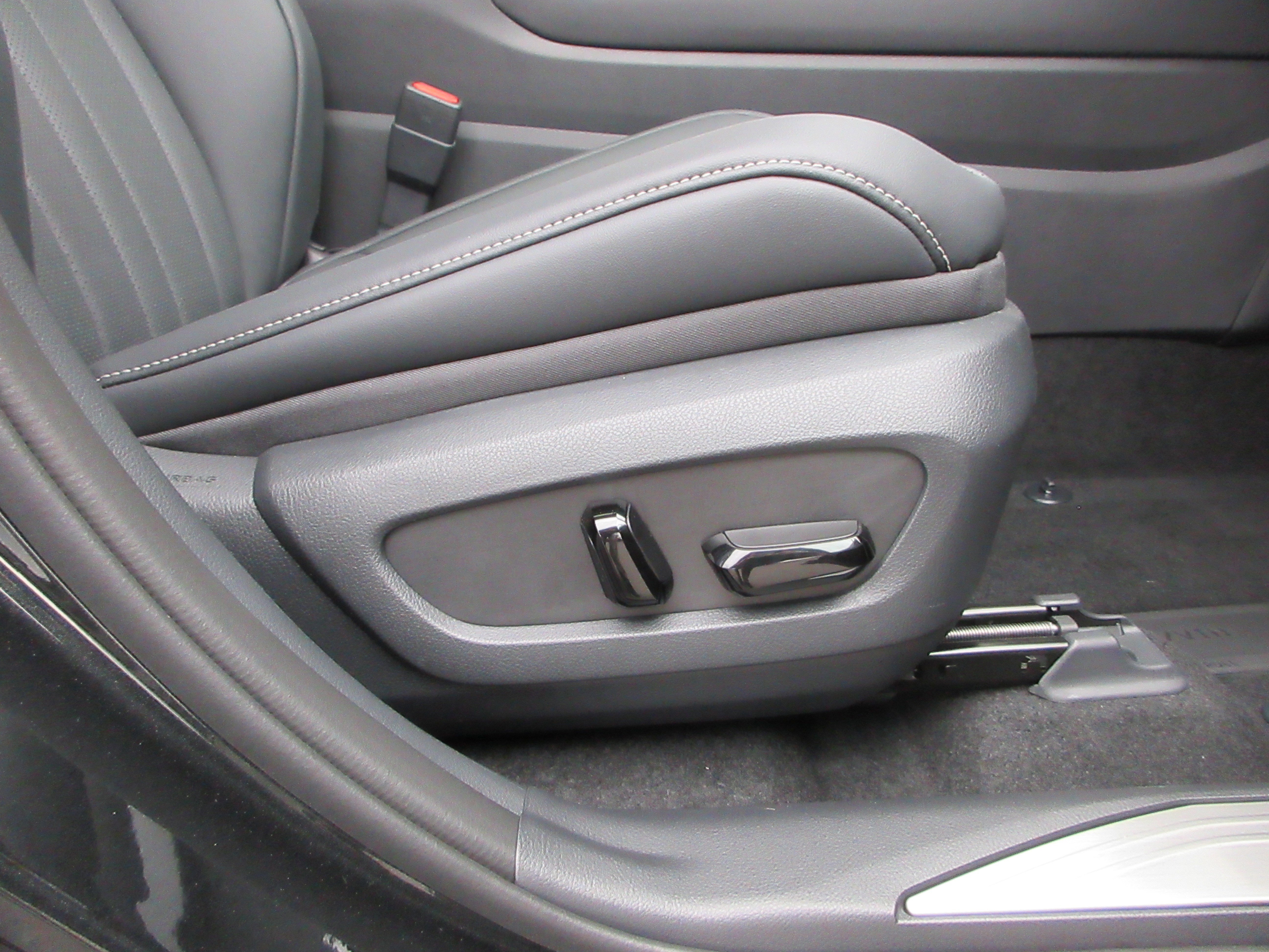 2026 Lexus NX 450h+ F-Sport - Photo 26