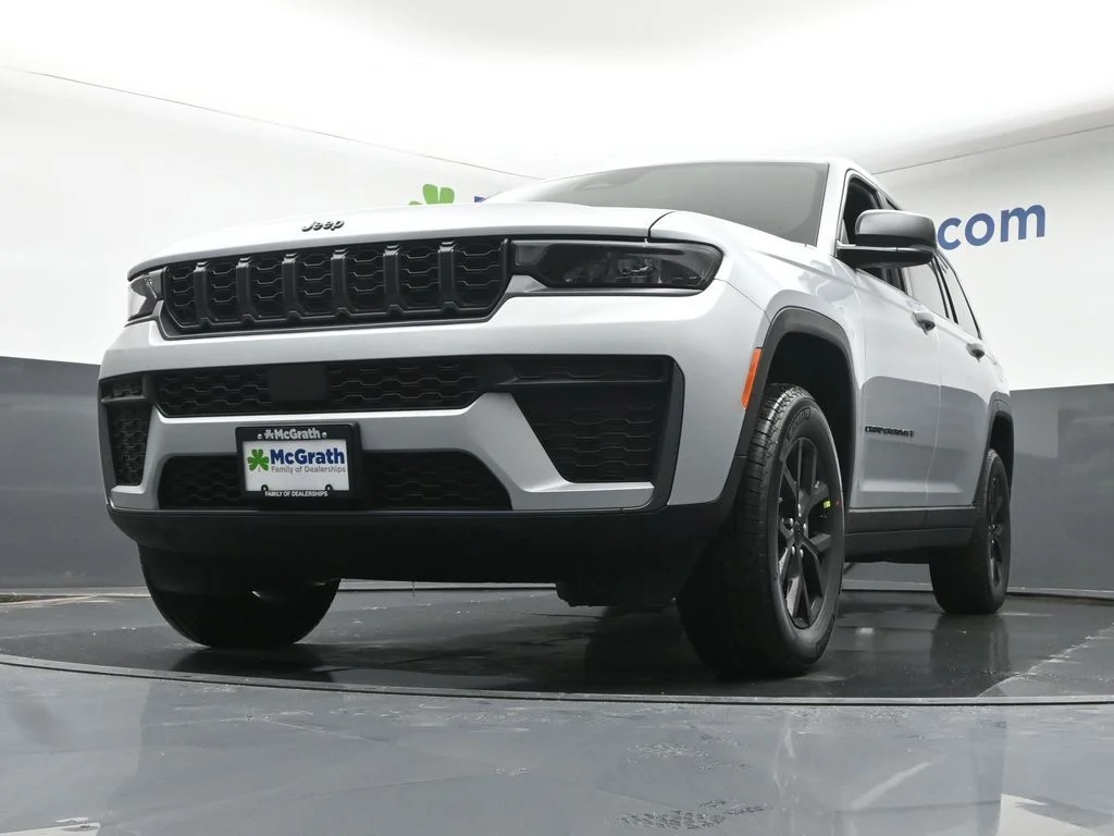 New 2026 Silver Jeep Altitude image 7