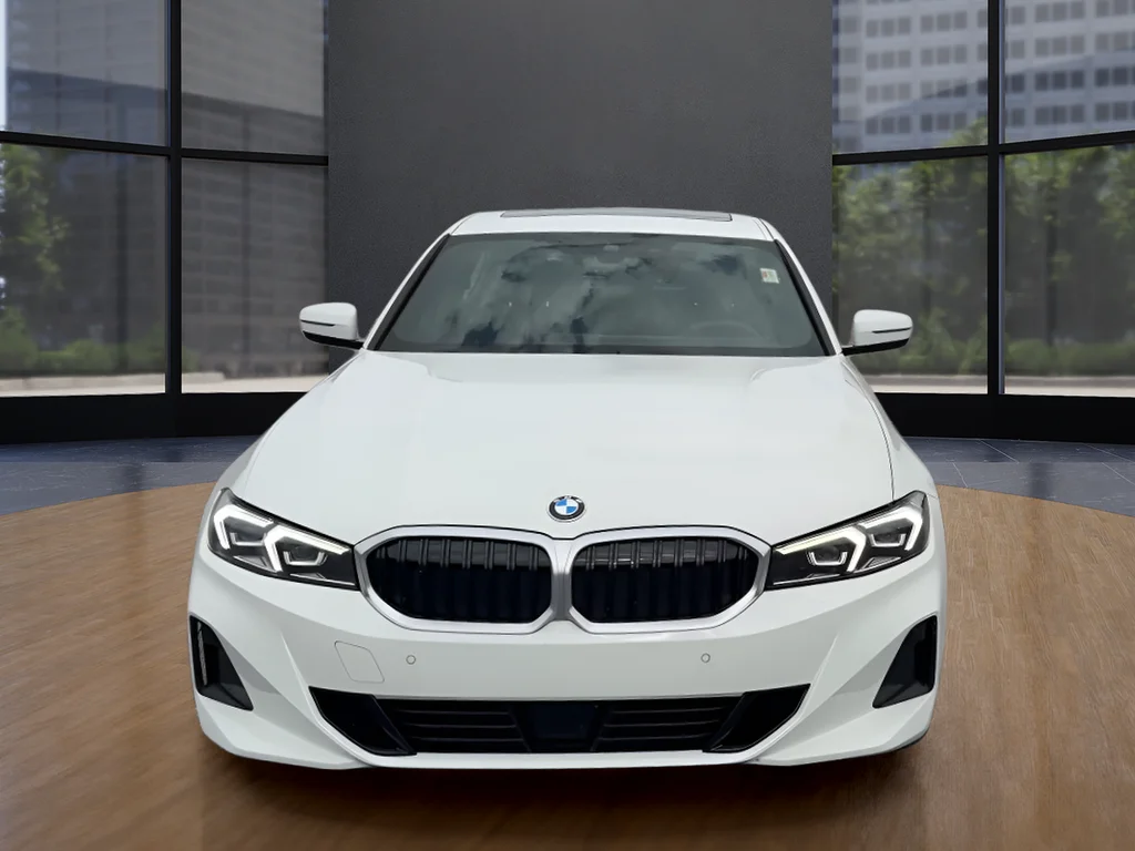 Used 2025 White BMW 330i image 2