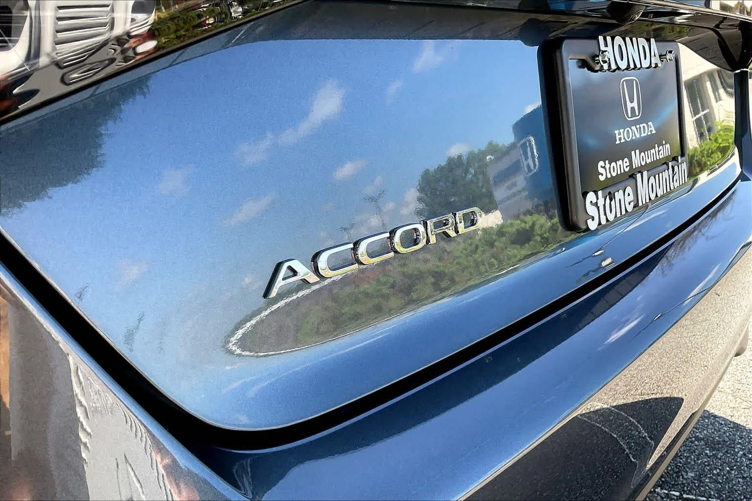 New 2026 Meteorite Gray Metallic Honda SE image 15