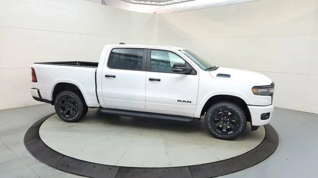 New 2026 Bright White Clear-Coat Exterior Paint RAM Big Horn/Lone Star image 13