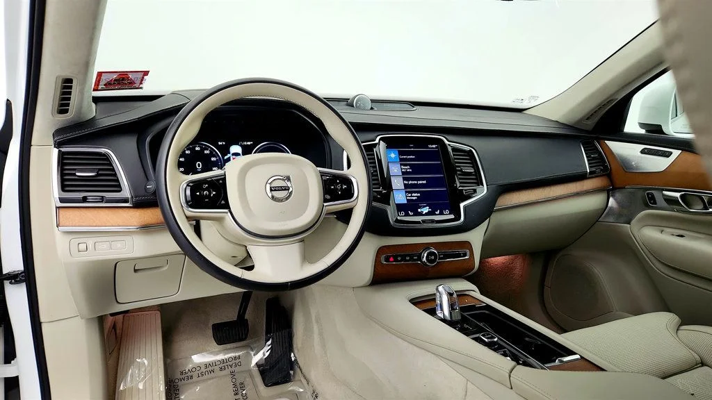 Used 2017 Crystal White Pearl Volvo T8 eAWD Plug-In Hybrid 7-Passenger Excellence image 13