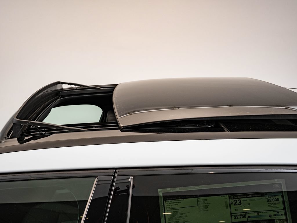 New 2026 Arroios Grey Land Rover S image 14